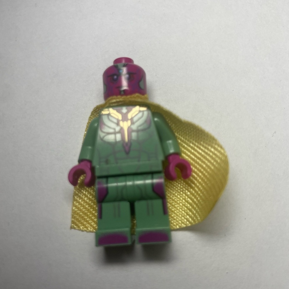LEGO 76103 - Marvel Super Heroes - Vision (Yellow Spot) - Minifig / Mini Figure